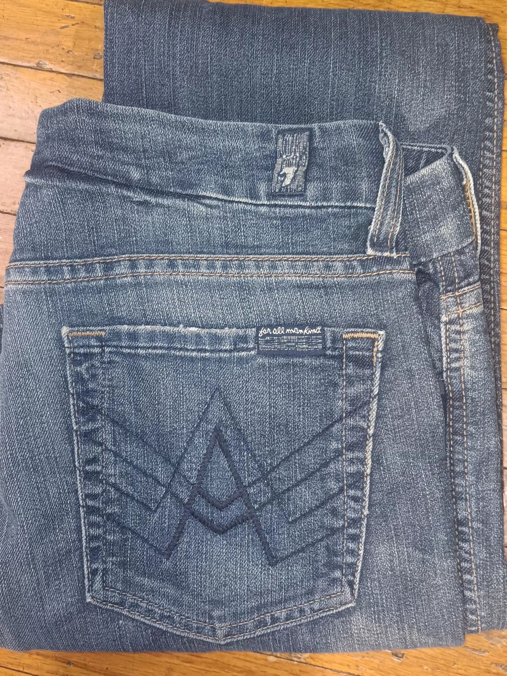 7 For All Mankind Women's Medium Blue Straight-Leg Jeans